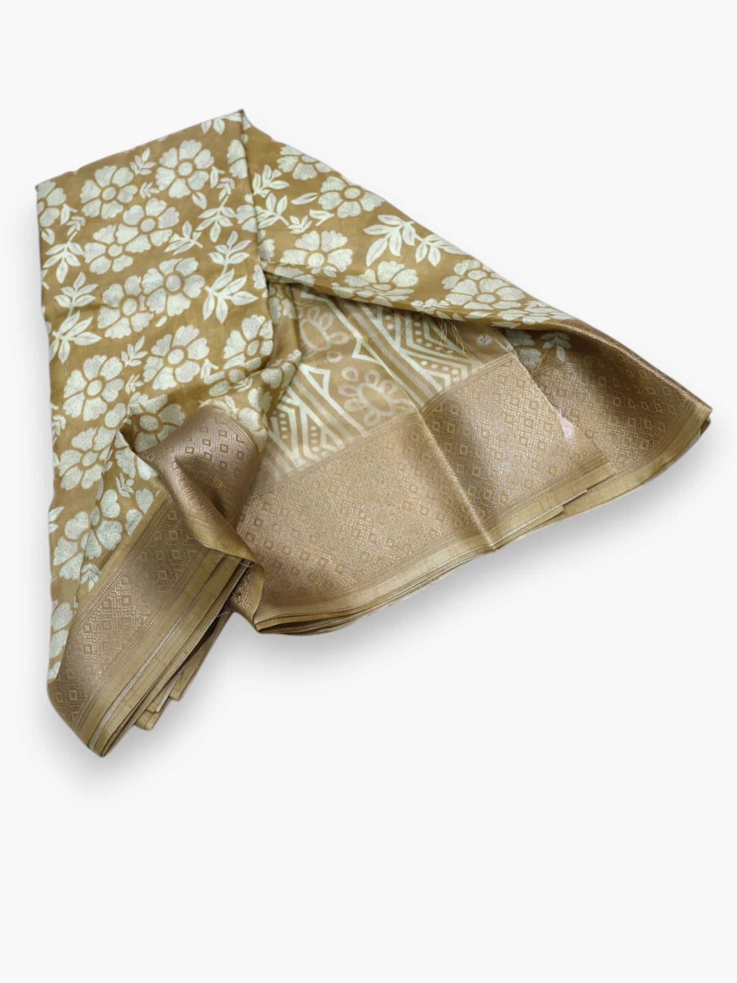 Jiarah Dola Silk Saree With Zari Border