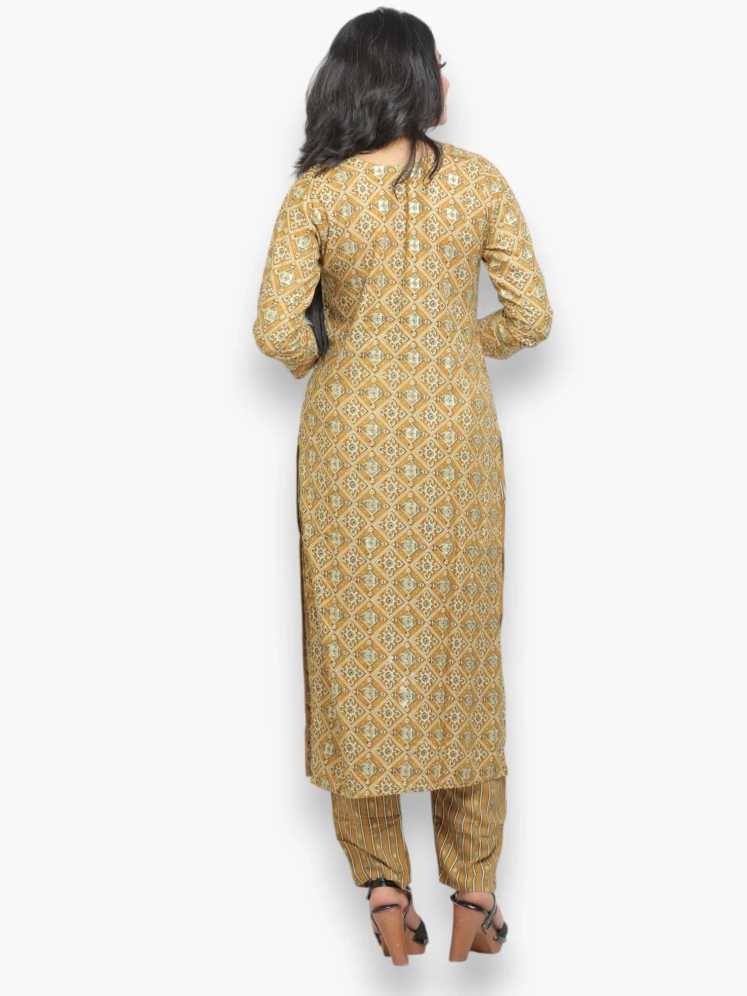 Jiarah Thread Work Batik Print Kurta Pant Set with Dupatta