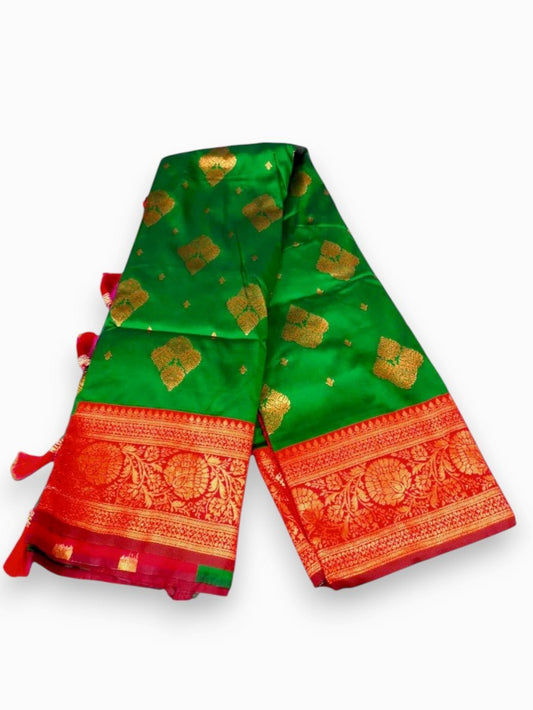 Jiarah Beautiful Floral Woven Banarasi Zari Saree