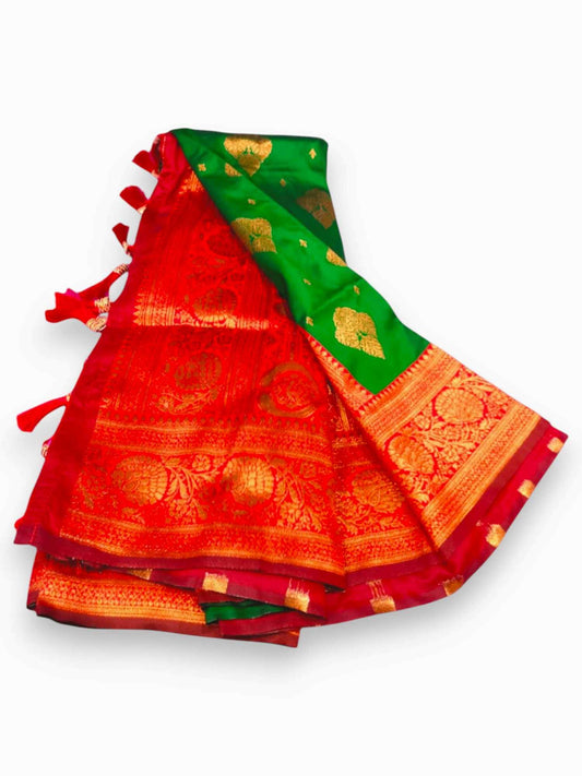 Jiarah Beautiful Floral Woven Banarasi Zari Saree