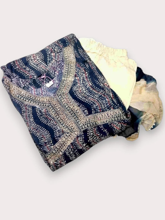 Jiarah Leheriya Foil Printed Sequins Work Paneled Kurta Pant Set With Dupatta